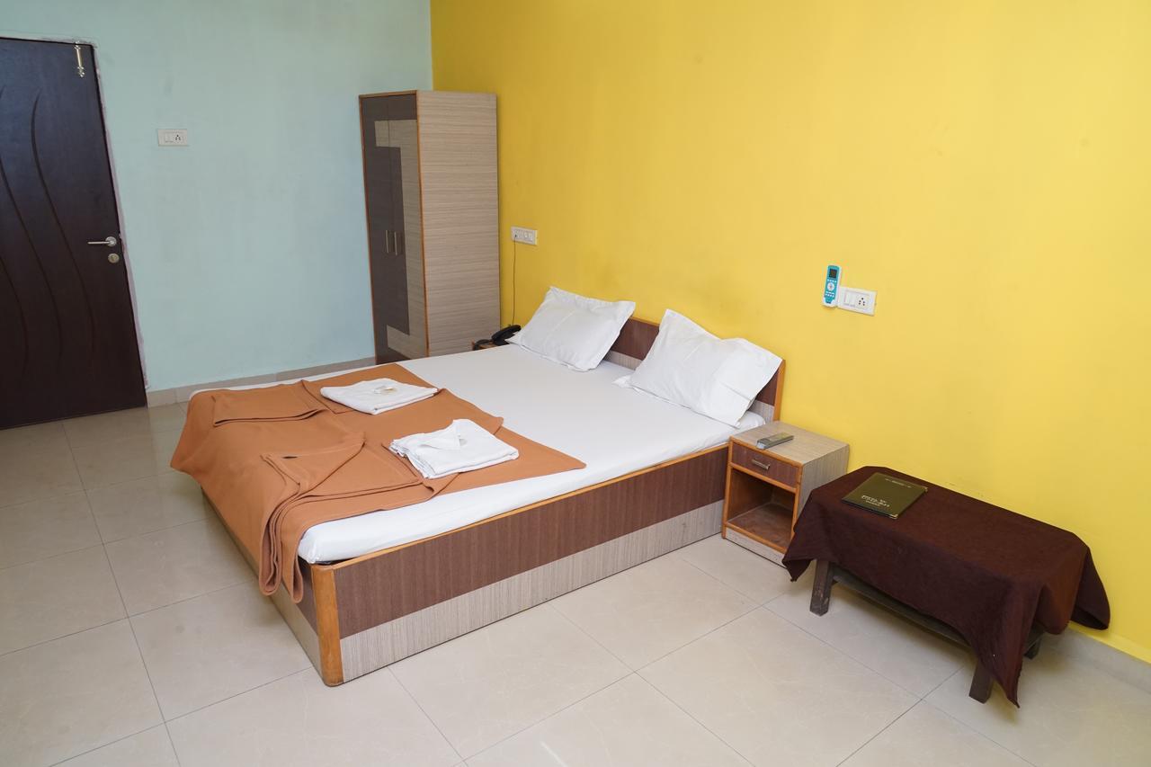 Hotel Umesh ดามัน ภายนอก รูปภาพ