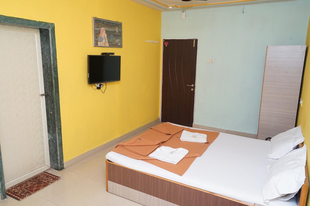 Hotel Umesh ดามัน ภายนอก รูปภาพ