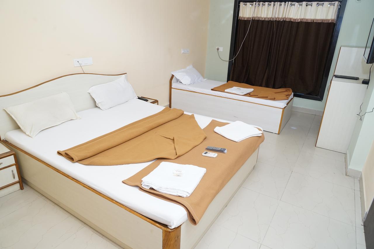 Hotel Umesh ดามัน ภายนอก รูปภาพ