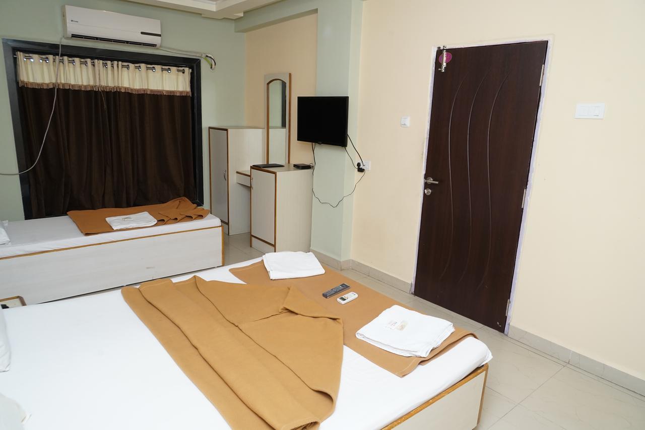 Hotel Umesh ดามัน ภายนอก รูปภาพ